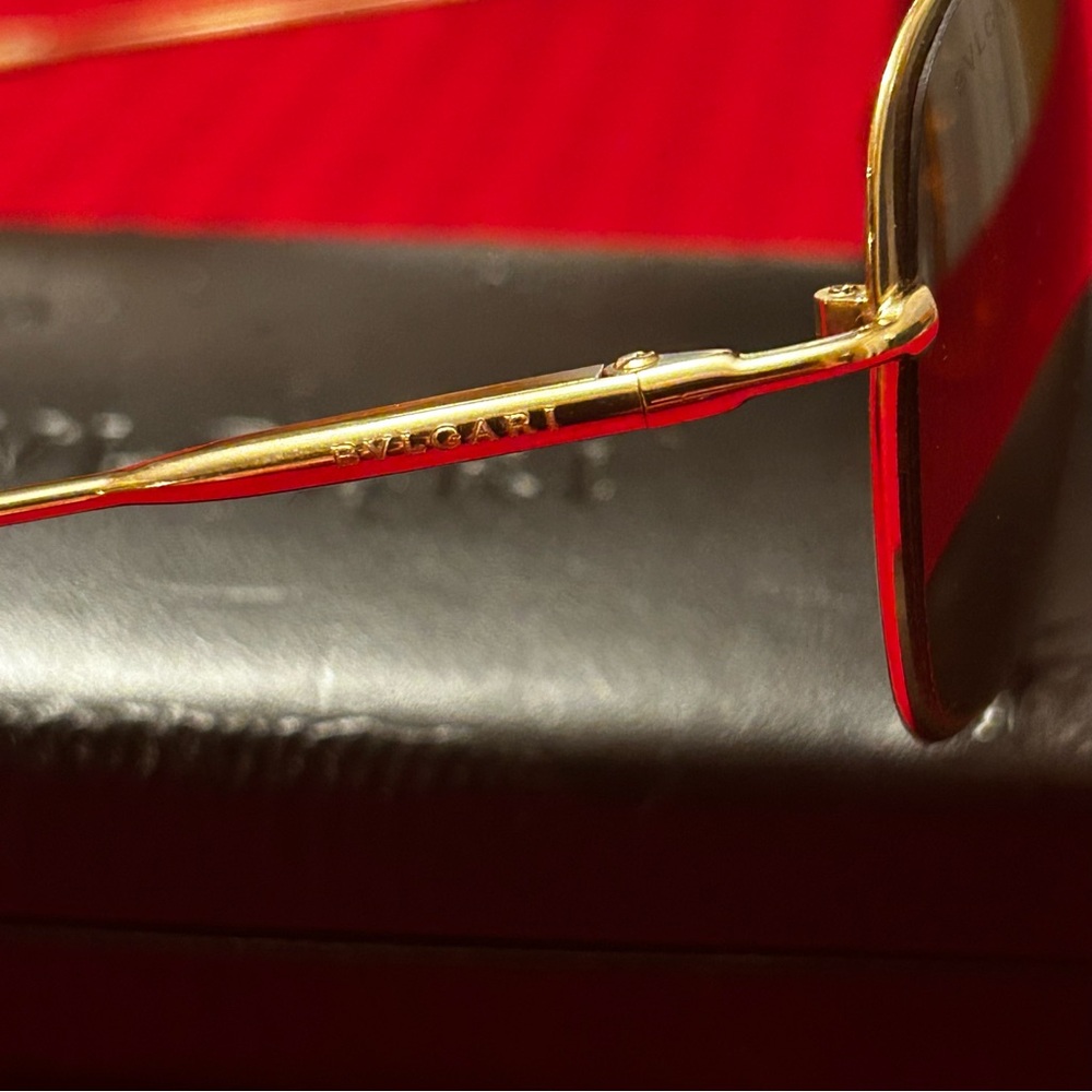 Bvulgari Sunglasses EUC With Case Aviators Gold Frame Brown Lenses Made In Italy - Picture 3 of 9